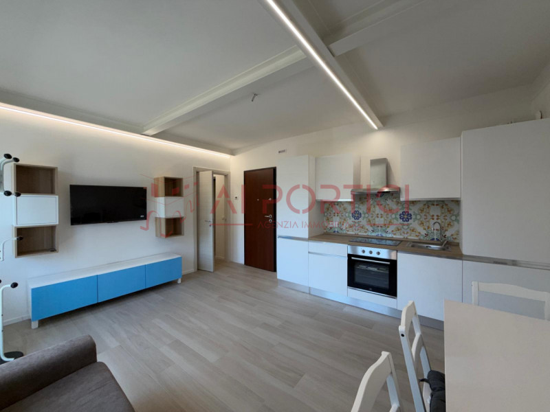 PIOVE DI SACCO Centro Storico - APPARTAMENTO completamente ristrutturato posto al piano primo su ...