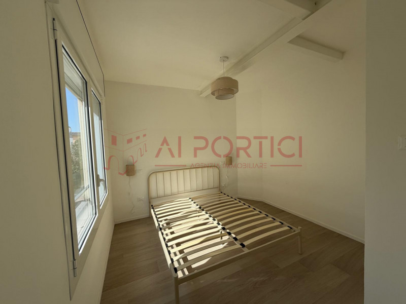 PIOVE DI SACCO Centro Storico - APPARTAMENTO completamente ristrutturato posto al piano primo su ...