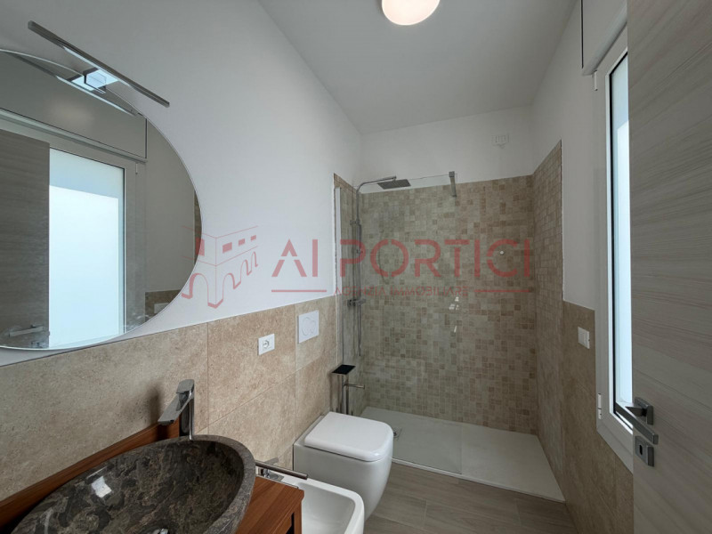 PIOVE DI SACCO Centro Storico - APPARTAMENTO completamente ristrutturato posto al piano primo su ...