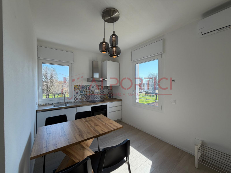 PIOVE DI SACCO Centro Storico - APPARTAMENTO completamente ristrutturato dotato di ambienti moder...