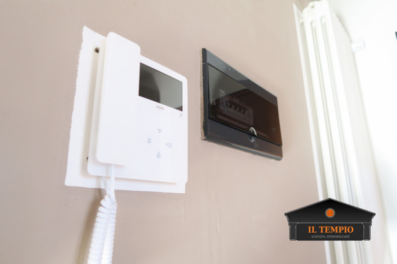 Mini appartamento di ampie dimensioni con terrazzo e doppi garage – ottima esposizione

Proponiam...