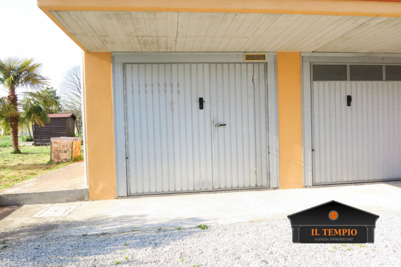 Mini appartamento di ampie dimensioni con terrazzo e doppi garage – ottima esposizione

Proponiam...