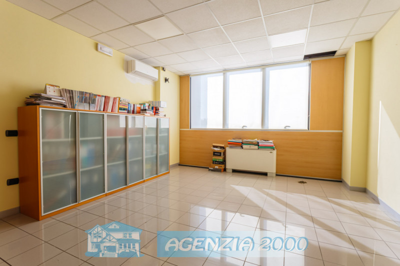 A CONSELVE IN ZONA INDUSTRIALE NEL MEZZO DELLE ATTIVITA' COMMERCIALI E PRODUTTIVE IL TUO NUOVO EL...