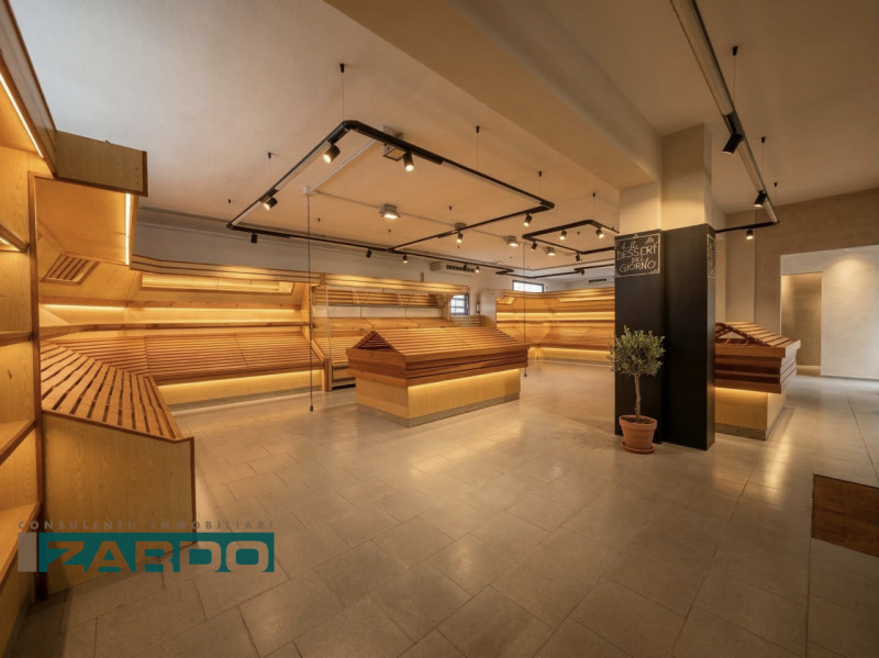 Rif. D-115 (per info 350 5383983 | Giacomo)

A pochi passi dal centro di Riese Pio X, proponiamo ...