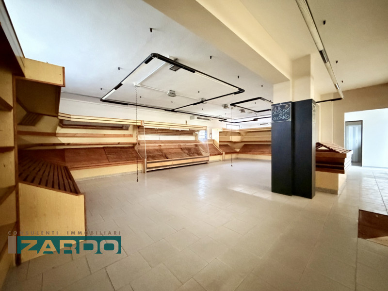 Rif. D-115 (per info 350 5383983 | Giacomo)

A pochi passi dal centro di Riese Pio X, proponiamo ...