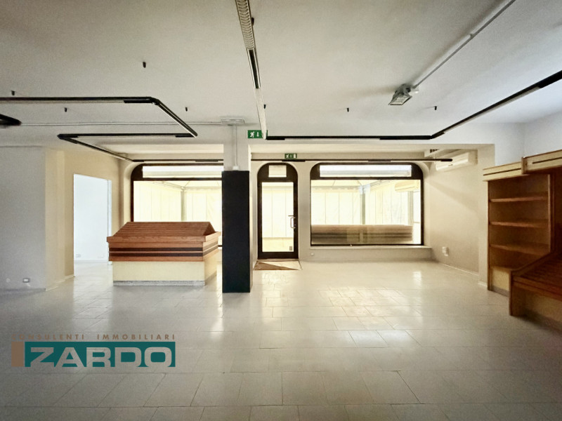 Rif. D-115 (per info 350 5383983 | Giacomo)

A pochi passi dal centro di Riese Pio X, proponiamo ...