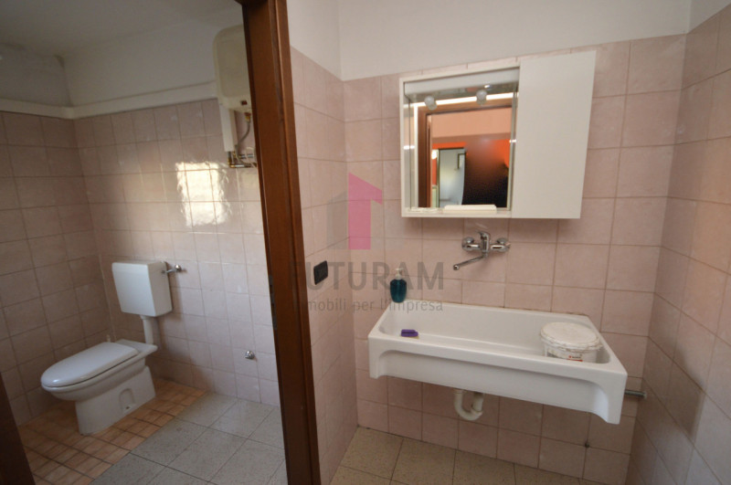 Tra GRISIGNANO DI ZOCCO e MONTEGALDA - Rif. 672FUTURAM - Per info 0444/310220 
A circa 3 km dal c...