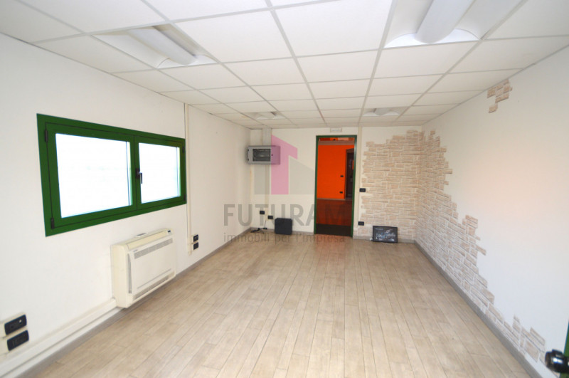 Tra GRISIGNANO DI ZOCCO e MONTEGALDA - Rif. 672FUTURAM - Per info 0444/310220 
A circa 3 km dal c...