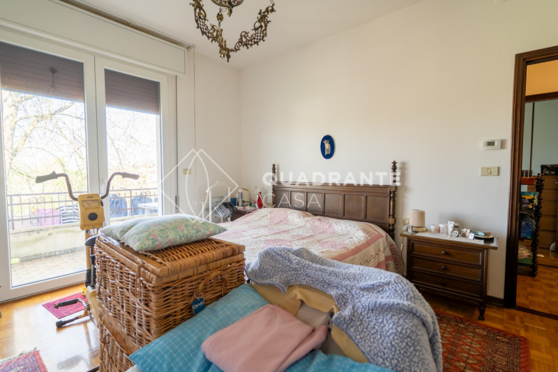 ABANO TERME - In una tranquilla zona di Abano Terme, proponiamo in vendita una porzione di bifami...