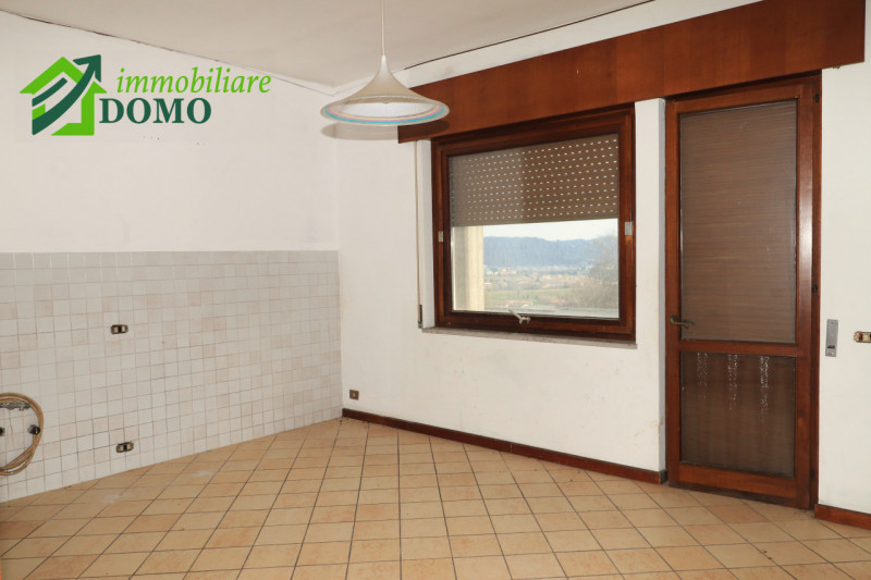 TRISSINO: proponiamo CASA SINGOLA terratetto di circa 350 m² nella tranquilla e verdeggiante zona...