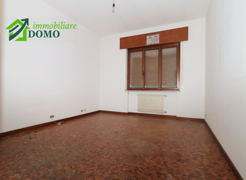 TRISSINO: proponiamo CASA SINGOLA terratetto di circa 350 m² nella tranquilla e verdeggiante zona...