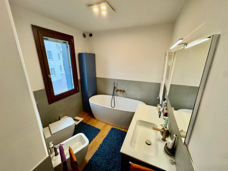 Scopri un'opportunità unica nel cuore di Albignasego, nella tranquilla e ricercata zona Ferri. Ti...