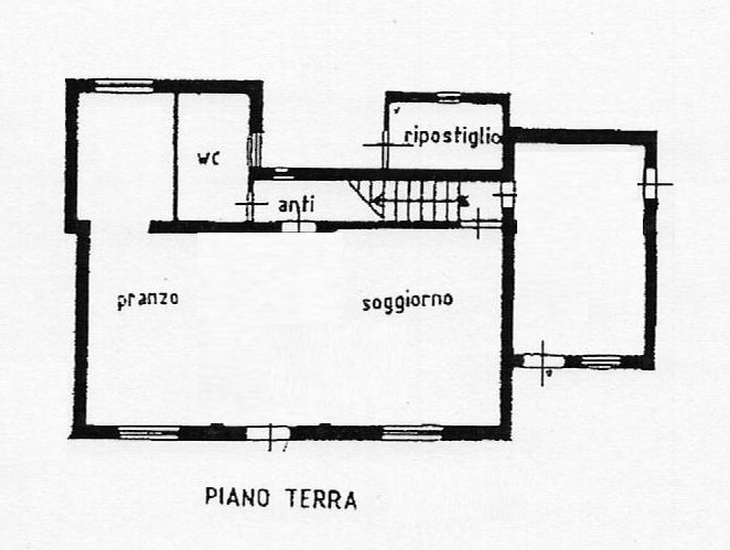 A Ospedaletto Euganeo, in una posizione strategica e comoda alle principali arterie stradali, pro...