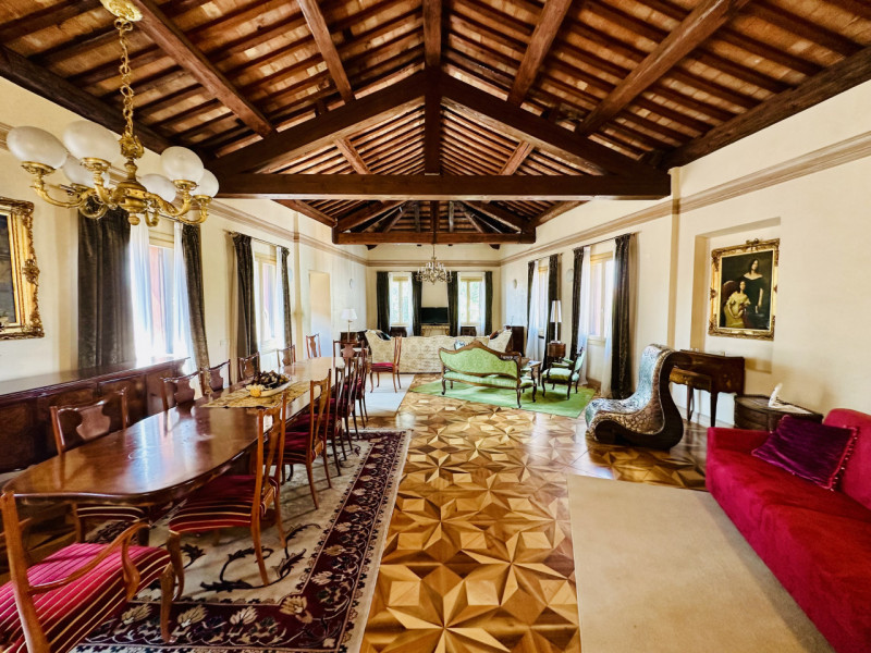 VICENZA - centro storico: Nel cuore del centro storico di Vicenza, in un contesto esclusivo e ris...