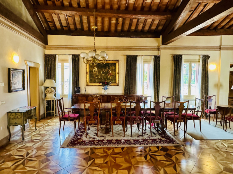 VICENZA - centro storico: Nel cuore del centro storico di Vicenza, in un contesto esclusivo e ris...