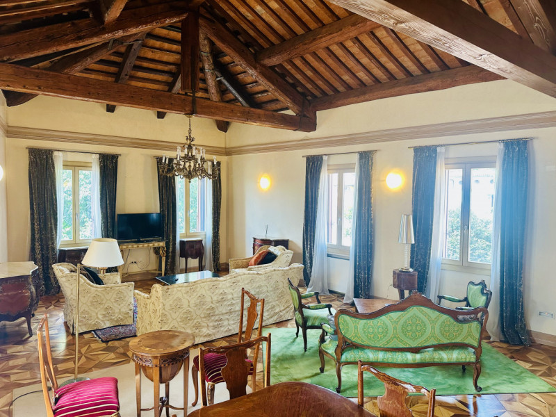 VICENZA - centro storico: Nel cuore del centro storico di Vicenza, in un contesto esclusivo e ris...