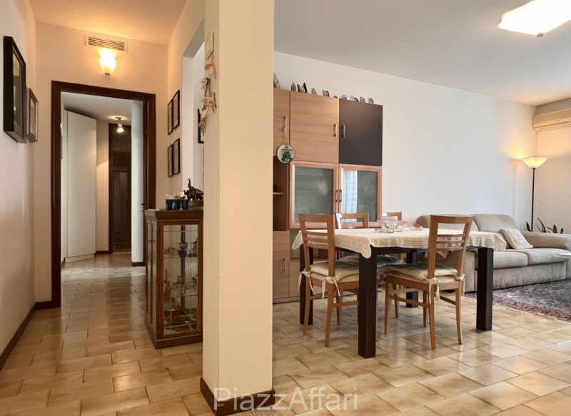 Arzergrande Centro: Appartamento al 1° Piano 
In pieno centro ad Arzergrande, vendesi appartament...