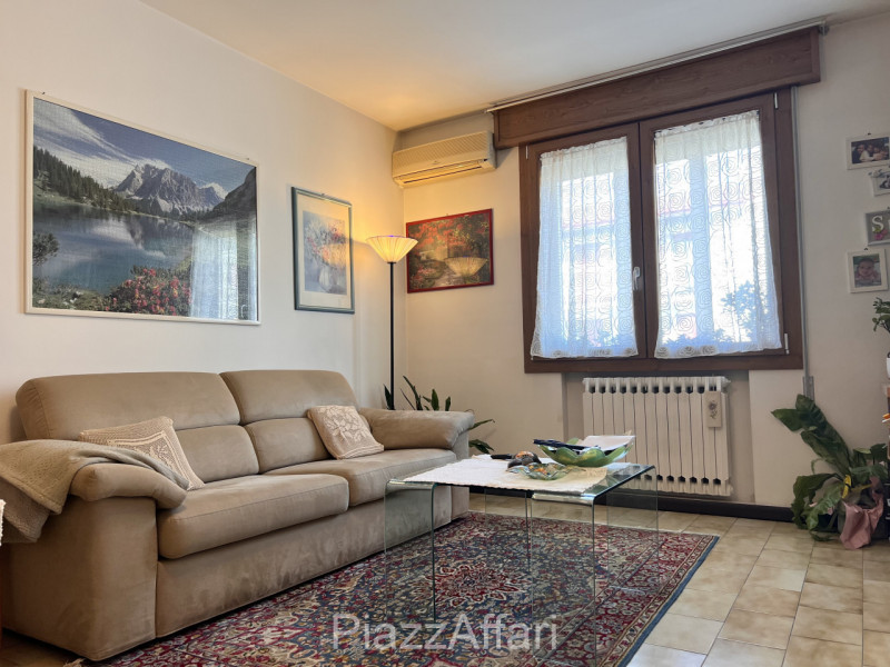 Arzergrande Centro: Appartamento al 1° Piano 
In pieno centro ad Arzergrande, vendesi appartament...