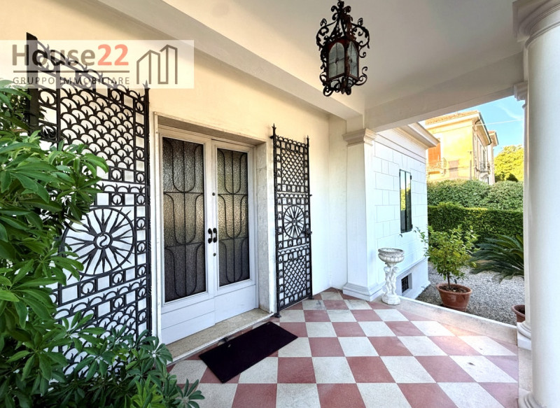 MONTE BERICO - VICENZA. Prestigioso UFFICIO di mq. 430 ai piedi di MONTE BERICO, è un investiment...