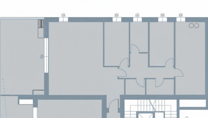 In un'area residenziale caratterizzata dalla suggestiva presenza delle mura cittadine d'epoca cin...