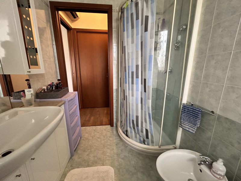 In un contesto residenziale tranquillo e curato, in una via chiusa e riservata a Povolaro, a brev...