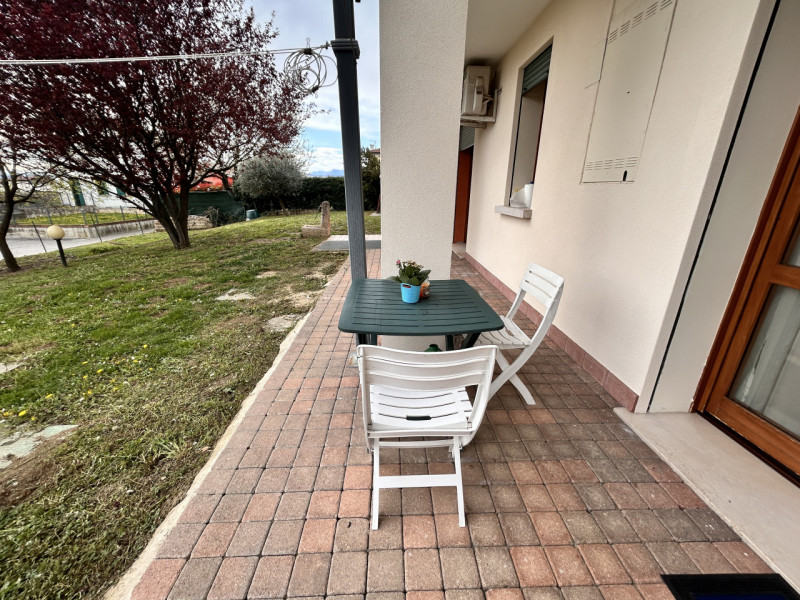 In un contesto residenziale tranquillo e curato, in una via chiusa e riservata a Povolaro, a brev...