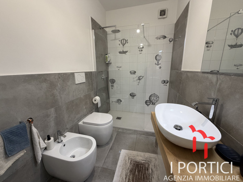 San Dono -
Proponiamo in vendita elegante appartamento al piano terra inserito in un contesto ris...