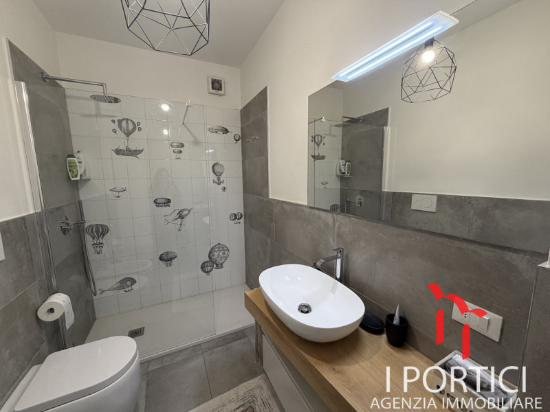 San Dono -
Proponiamo in vendita elegante appartamento al piano terra inserito in un contesto ris...