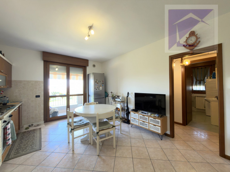 San Martino di Lupari – In pieno centro paese, situato al secondo e ultimo piano di una palazzina...