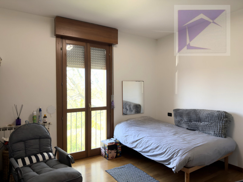 San Martino di Lupari – In pieno centro paese, situato al secondo e ultimo piano di una palazzina...