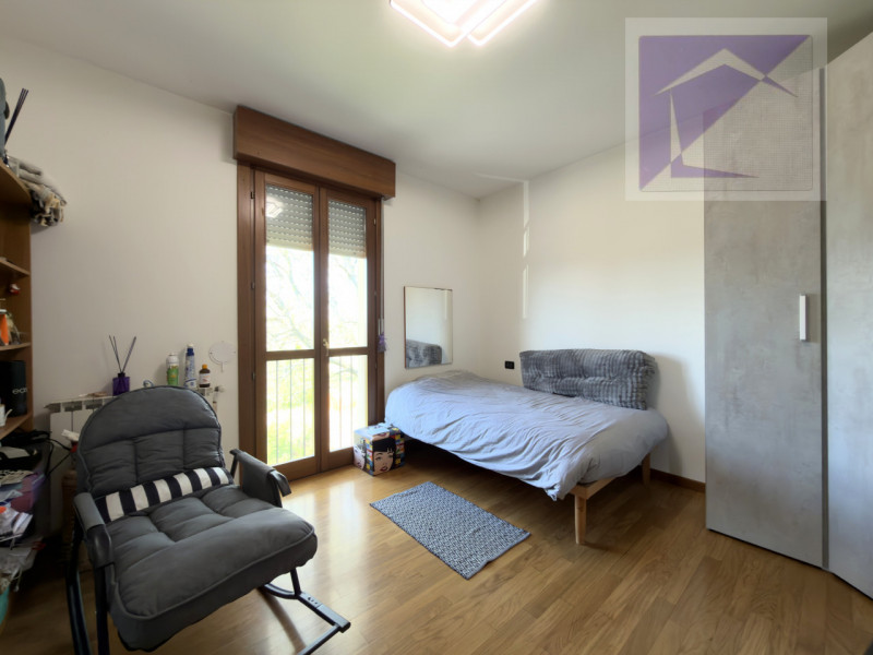 San Martino di Lupari – In pieno centro paese, situato al secondo e ultimo piano di una palazzina...