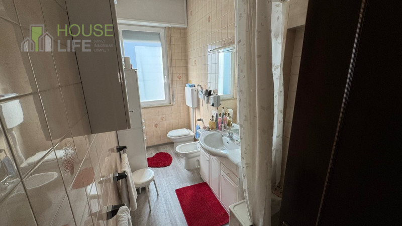 MONTE DI MALO – CENTRO: In posizione centrale e comoda a tutti i servizi, proponiamo in vendita u...