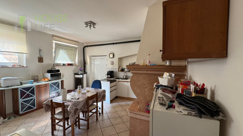 MONTE DI MALO-CENTRO: Luminoso e ampio APPARTAMENTO con quattro camere matrimoniali e un salone d...