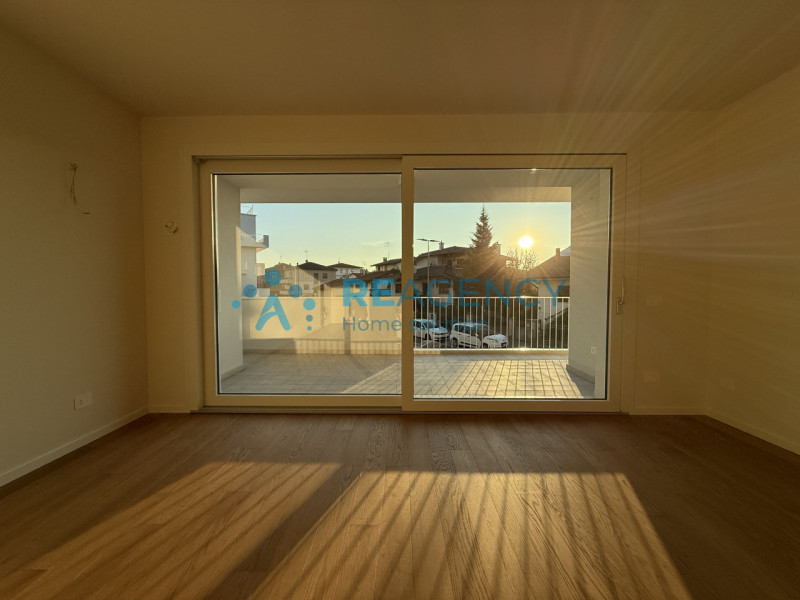 CREAZZO

Stai cercando un TRICAMERE di nuova costruzione IN PRONTA CONSEGNA?
Prezzo €280.000,00

...