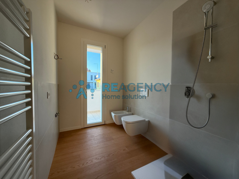 CREAZZO

Stai cercando un TRICAMERE di nuova costruzione IN PRONTA CONSEGNA?
Prezzo €280.000,00

...