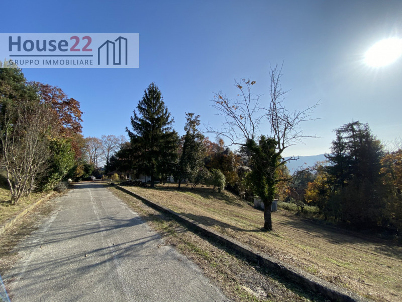 ARCUGNANO-VICENZA. Un’esclusiva tenuta classica dall'elevato potenziale in POSIZIONE ELITARIA. 

...