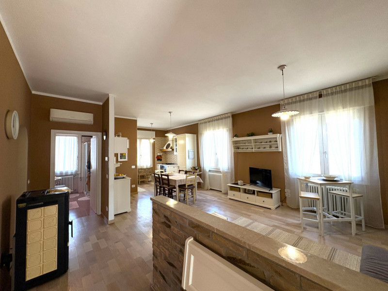 Rif. PSN215
Nel centro di Ponte San Nicolò, proponiamo in vendita un raffinato appartamento indip...