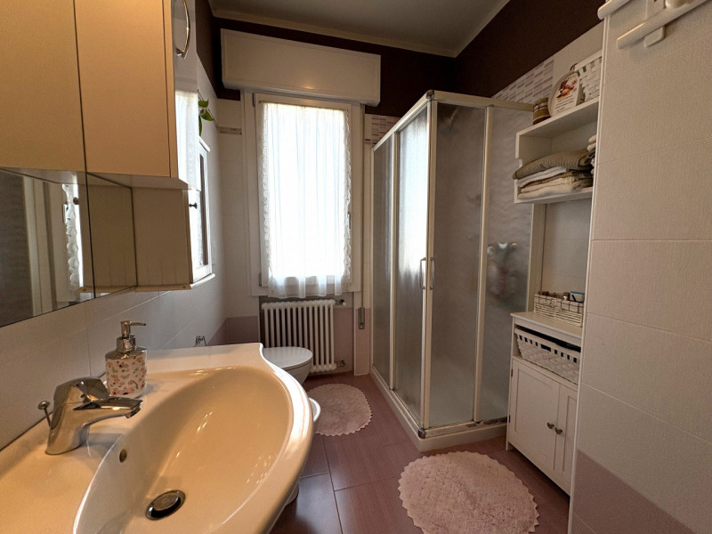 Rif. PSN215
Nel centro di Ponte San Nicolò, proponiamo in vendita un raffinato appartamento indip...