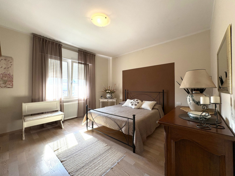 Rif. PSN215
Nel centro di Ponte San Nicolò, proponiamo in vendita un raffinato appartamento indip...