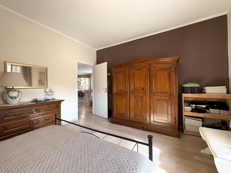 Rif. PSN215
Nel centro di Ponte San Nicolò, proponiamo in vendita un raffinato appartamento indip...