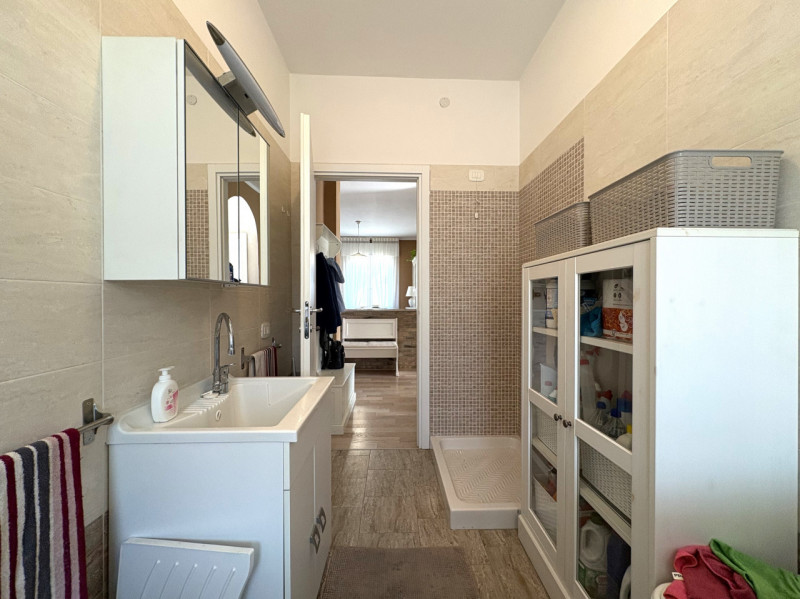 Rif. PSN215
Nel centro di Ponte San Nicolò, proponiamo in vendita un raffinato appartamento indip...