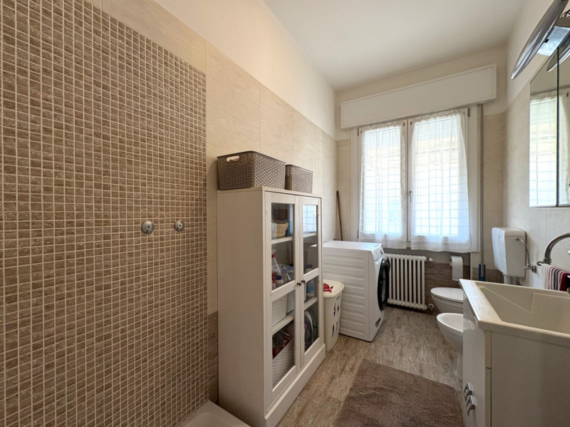 Rif. PSN215
Nel centro di Ponte San Nicolò, proponiamo in vendita un raffinato appartamento indip...