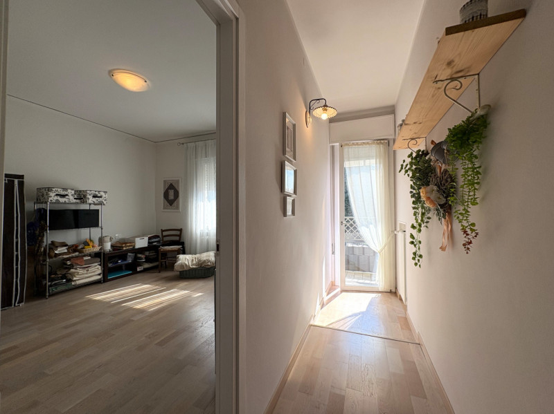 Rif. PSN215
Nel centro di Ponte San Nicolò, proponiamo in vendita un raffinato appartamento indip...