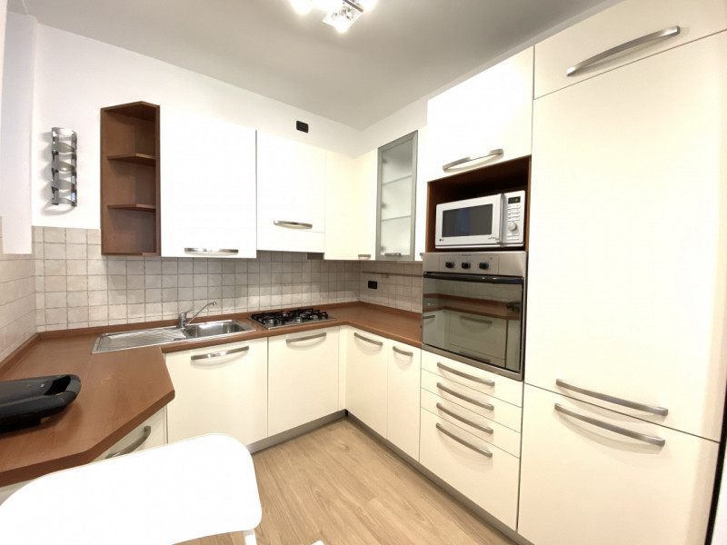 Via San Pietro. Canone 680 euro. Spese condominiali comprensive di riscaldamento, acqua calda e f...