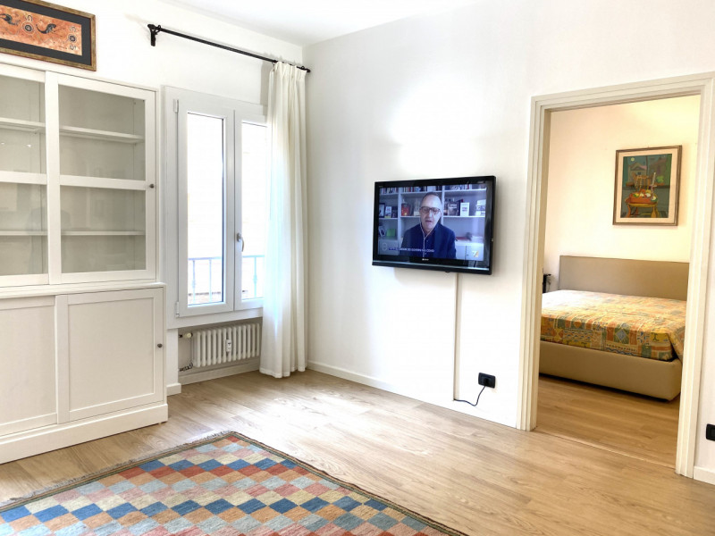 Via San Pietro. Canone 680 euro. Spese condominiali comprensive di riscaldamento, acqua calda e f...