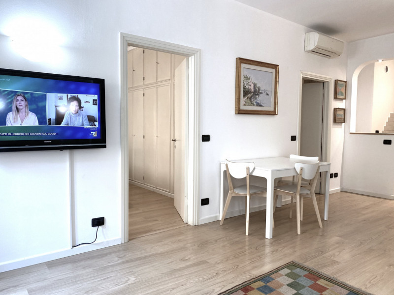 Via San Pietro. Canone 680 euro. Spese condominiali comprensive di riscaldamento, acqua calda e f...