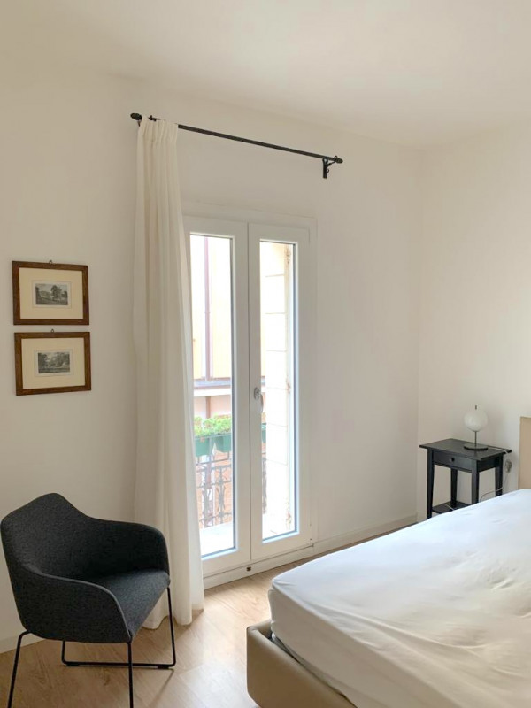 Via San Pietro. Canone 680 euro. Spese condominiali comprensive di riscaldamento, acqua calda e f...