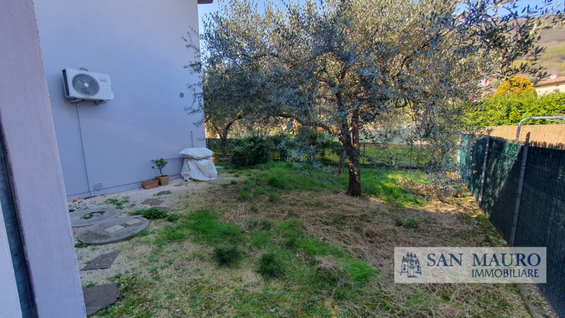 CASTEGNERO: In una delle zone residenziali più tranquille e curate del paese, proponiamo in affit...