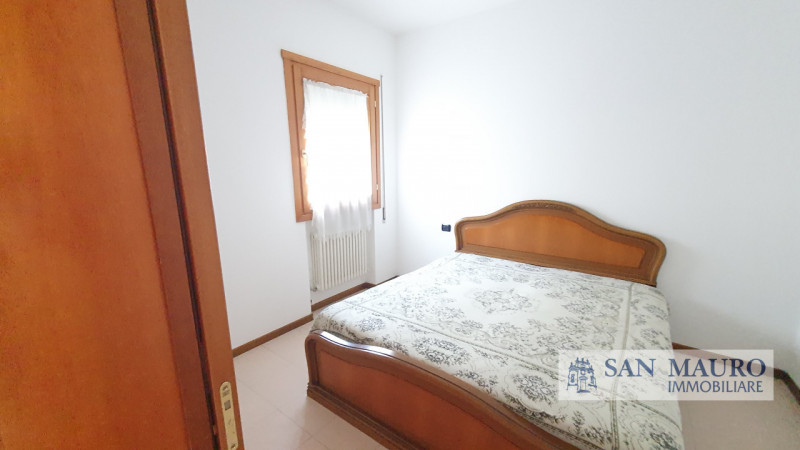 CASTEGNERO: In una delle zone residenziali più tranquille e curate del paese, proponiamo in affit...