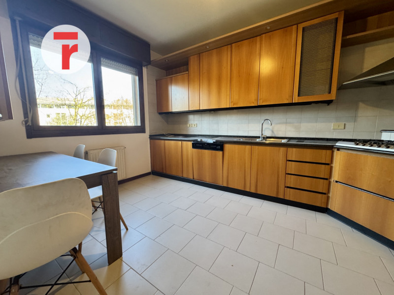 PADOVA - Quartiere Torre - A due passi dalla fermata della linea urbana 9, a 5' minuti dal capoli...